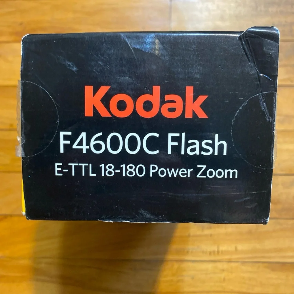 Kodak F4600C Flash E-TTL 18-180 Power Zoom